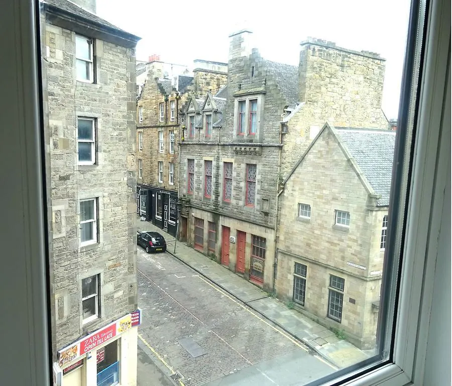 Edinburgh Metro Hostel